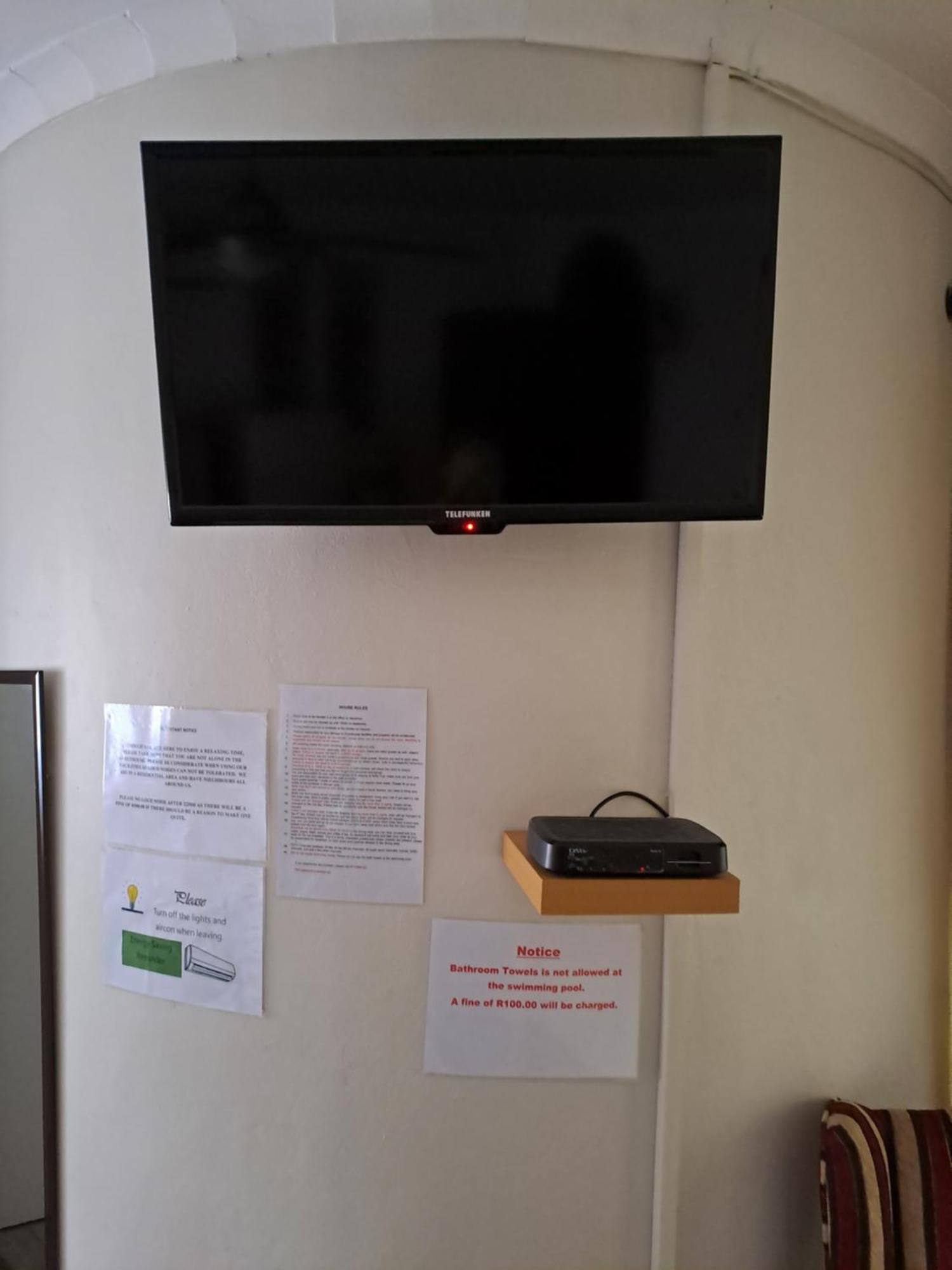 Belle Vue Guesthouse Hartbeespoort Esterno foto