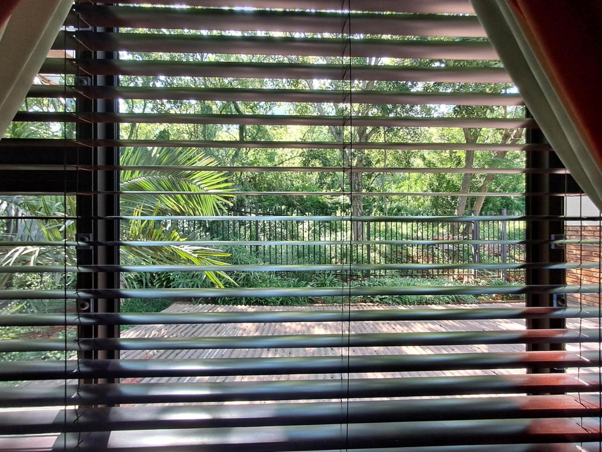 Belle Vue Guesthouse Hartbeespoort Esterno foto