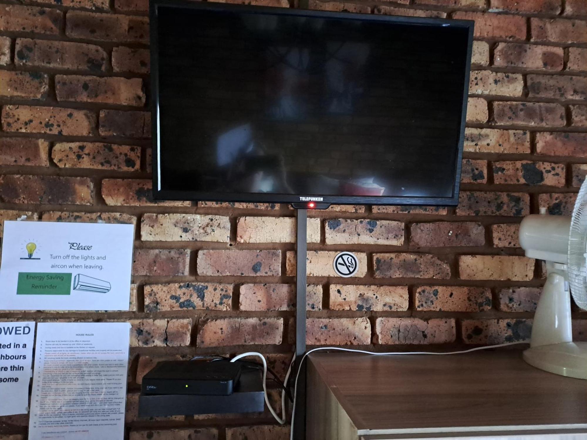 Belle Vue Guesthouse Hartbeespoort Esterno foto