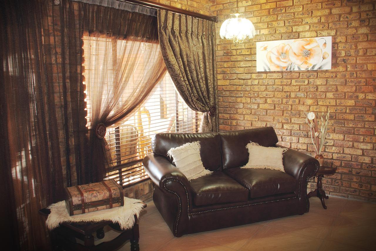 Belle Vue Guesthouse Hartbeespoort Esterno foto