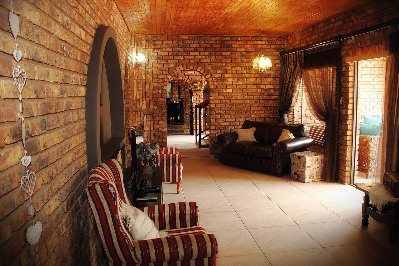 Belle Vue Guesthouse Hartbeespoort Esterno foto