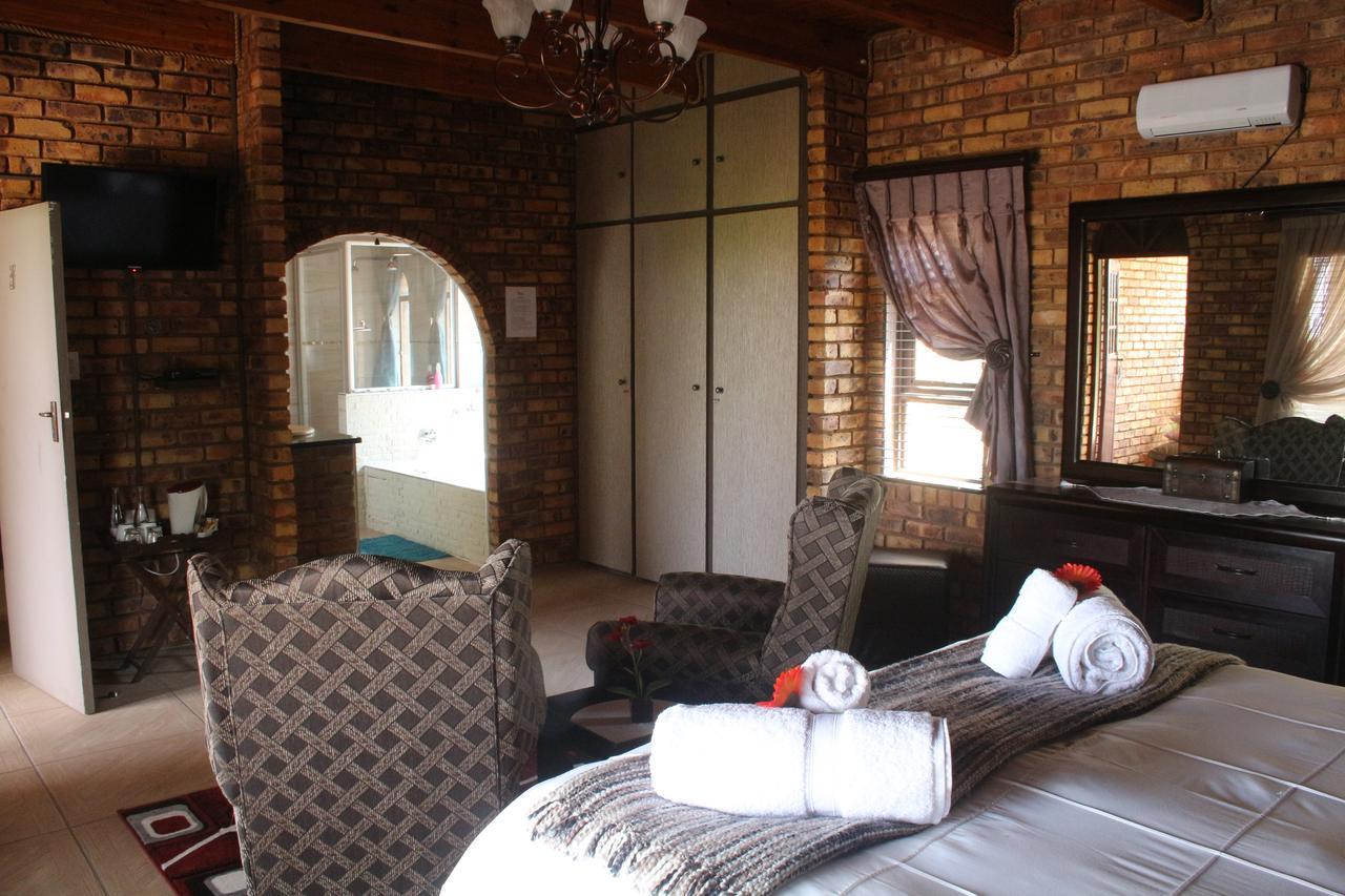 Belle Vue Guesthouse Hartbeespoort Esterno foto