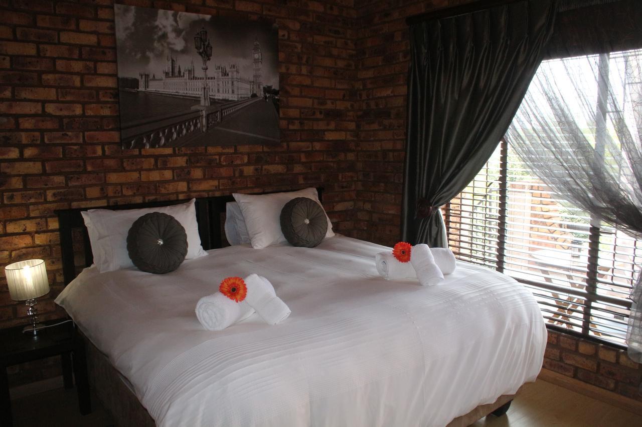 Belle Vue Guesthouse Hartbeespoort Esterno foto