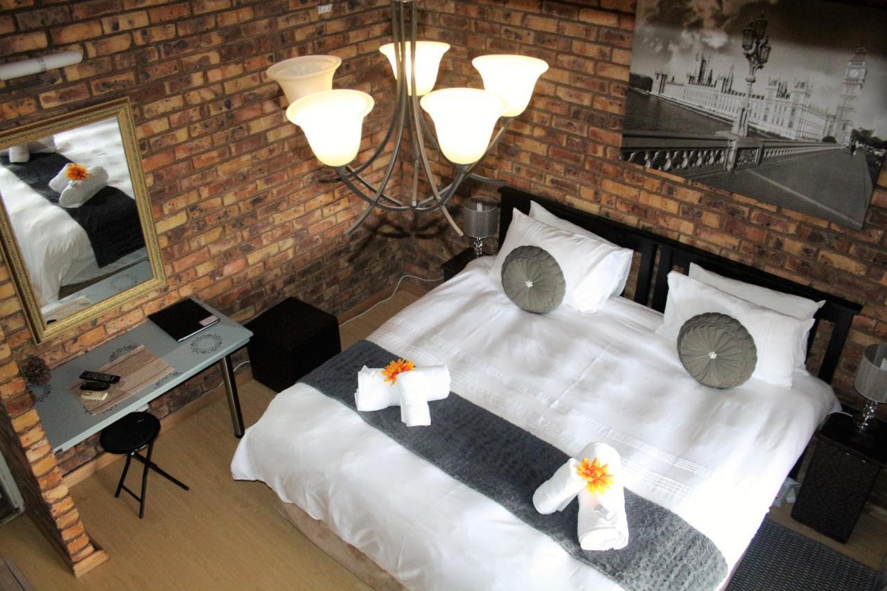 Belle Vue Guesthouse Hartbeespoort Esterno foto