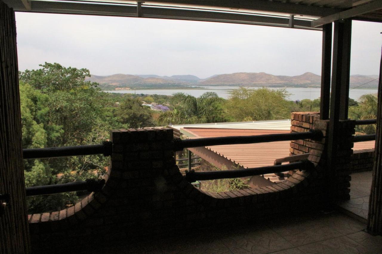 Belle Vue Guesthouse Hartbeespoort Esterno foto