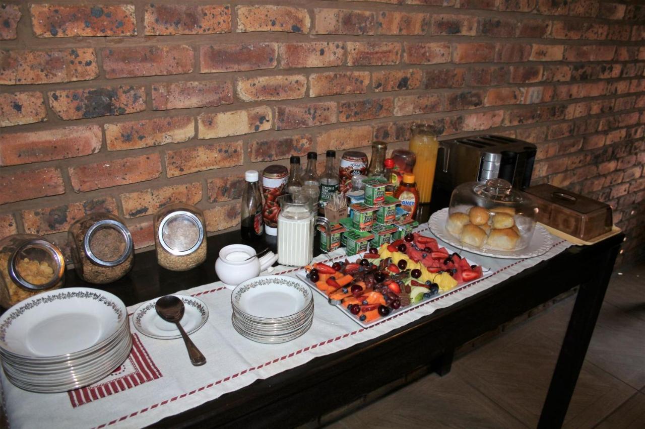 Belle Vue Guesthouse Hartbeespoort Esterno foto