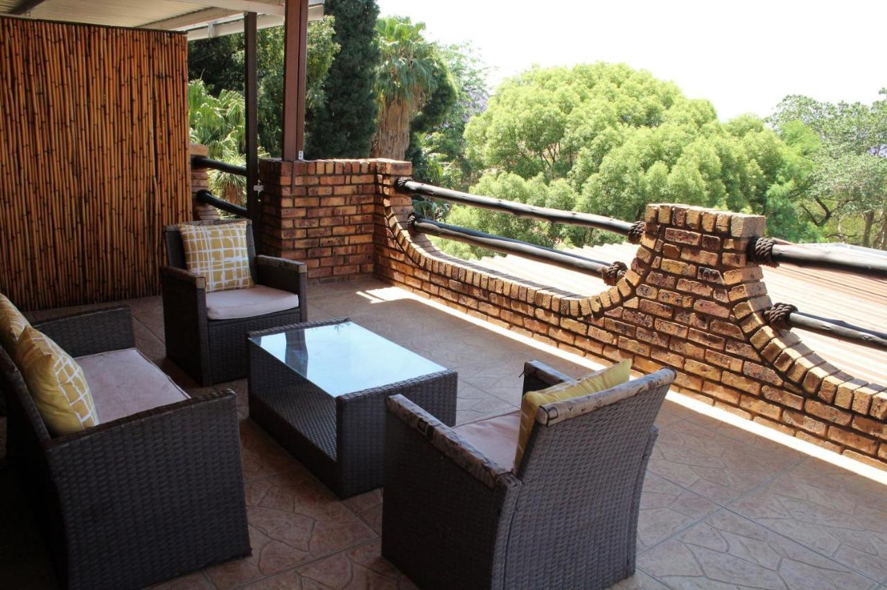 Belle Vue Guesthouse Hartbeespoort Esterno foto