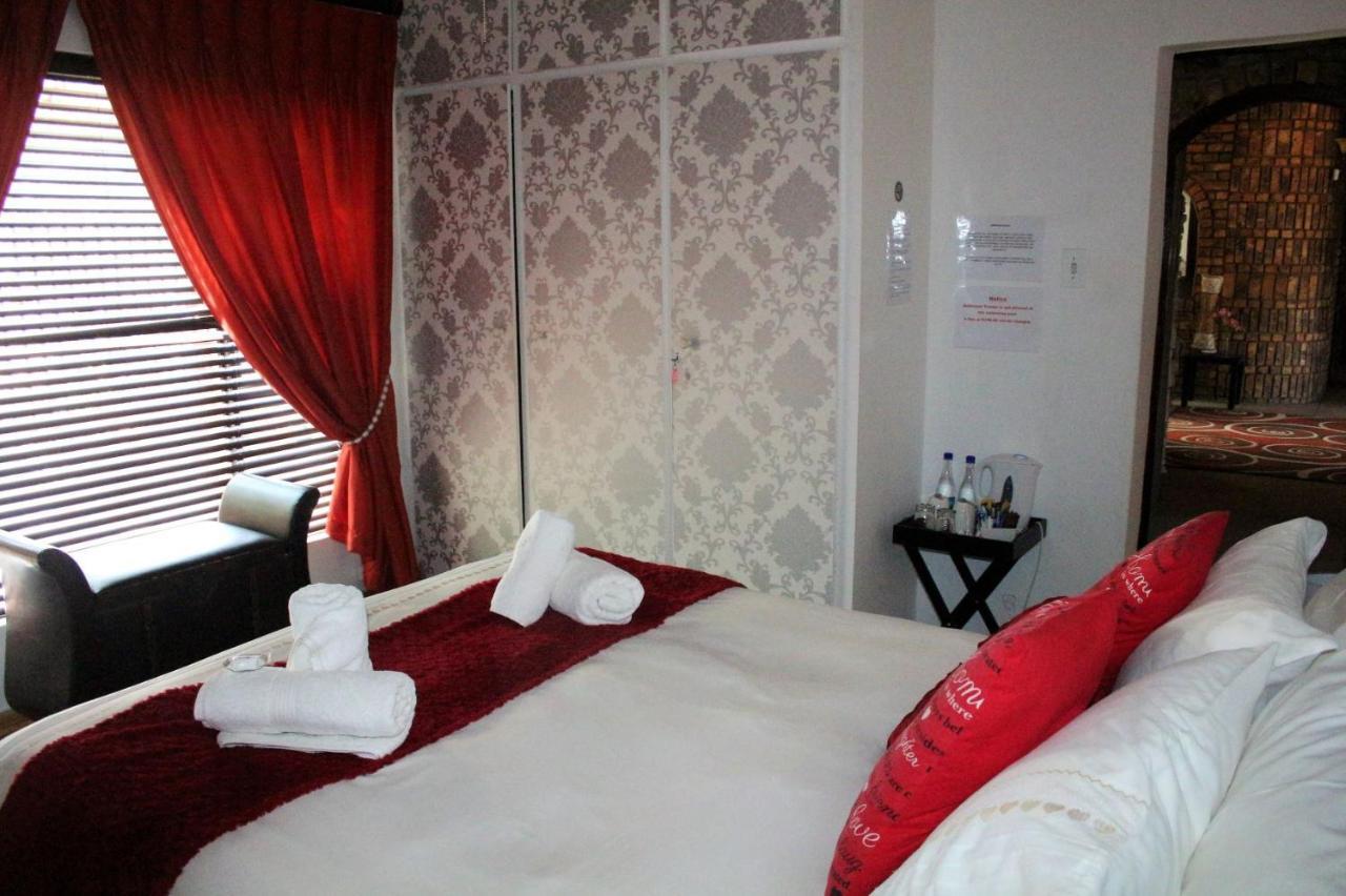 Belle Vue Guesthouse Hartbeespoort Esterno foto